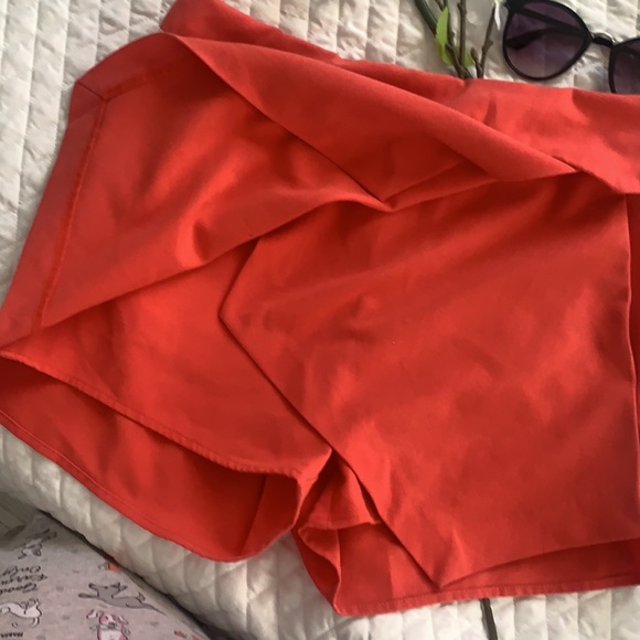 Shorts - Picture 4 of 6